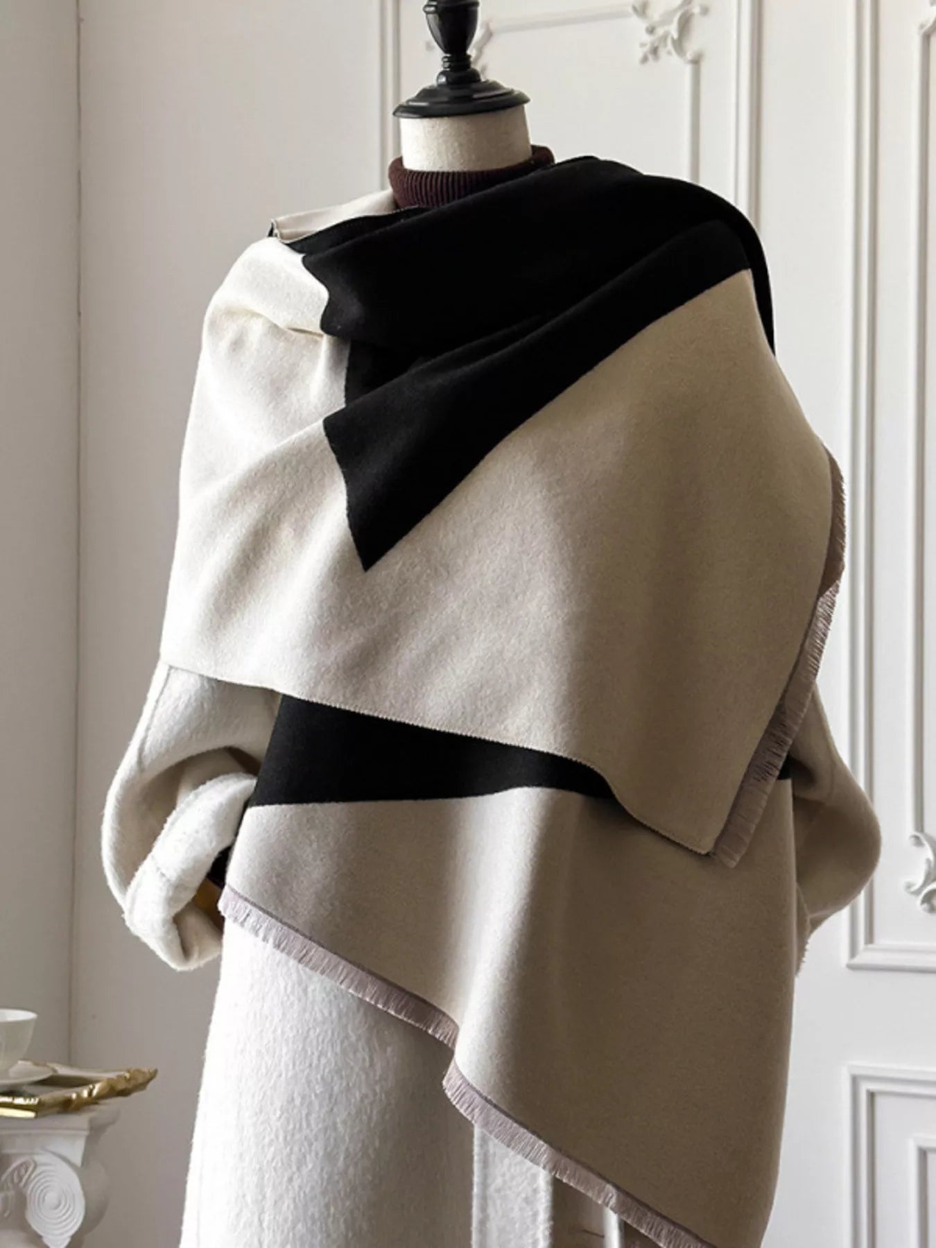Maison Neutral Shawl