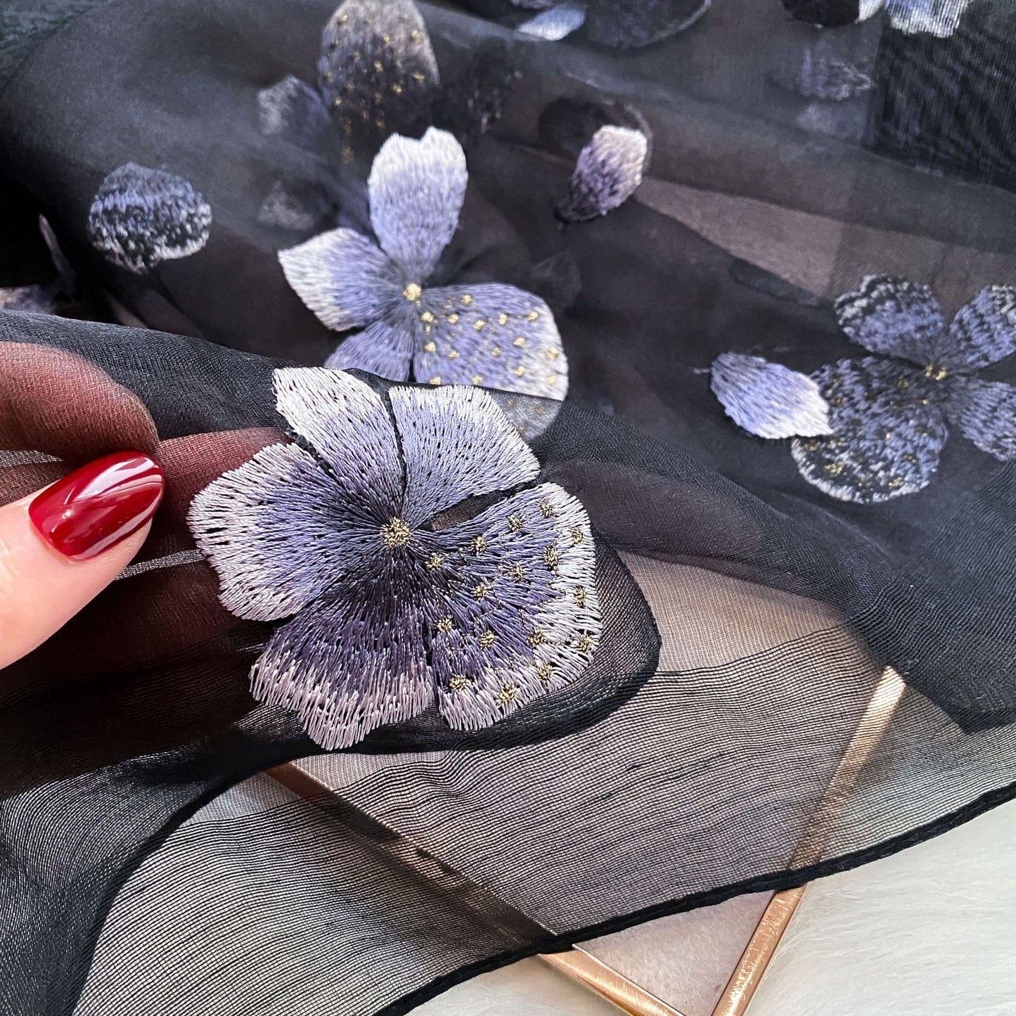 Grande Raven Premium Stole