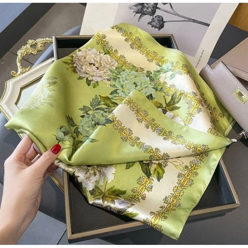 Breeze Silk Stole