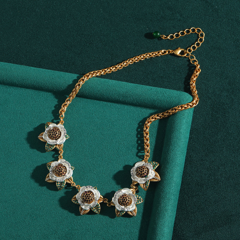 Golden Daisy Antique Necklace
