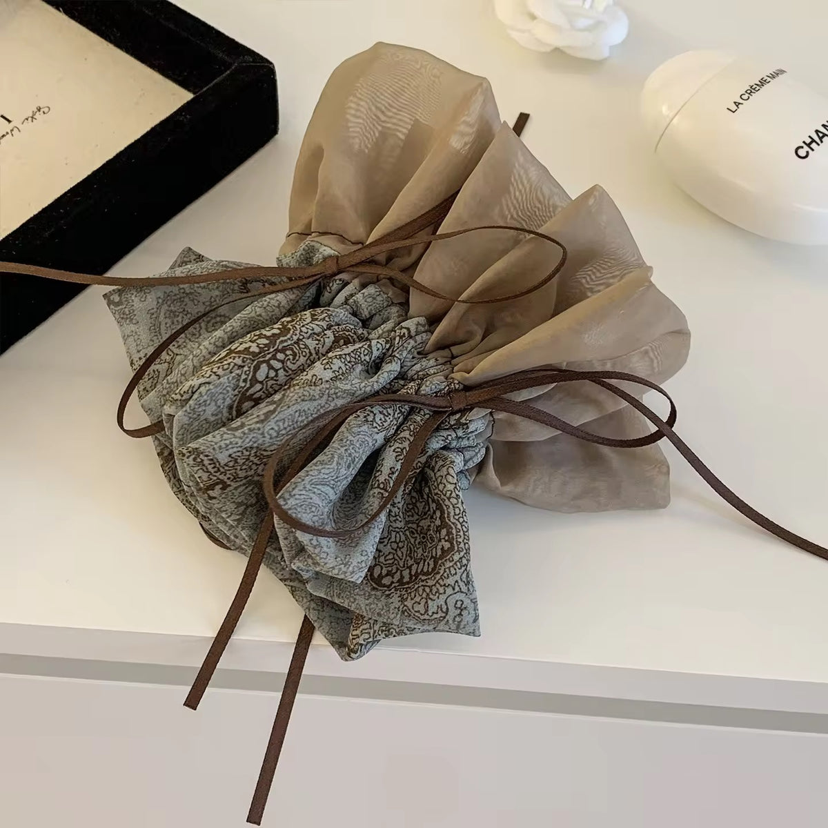 Ivressa Scrunchie