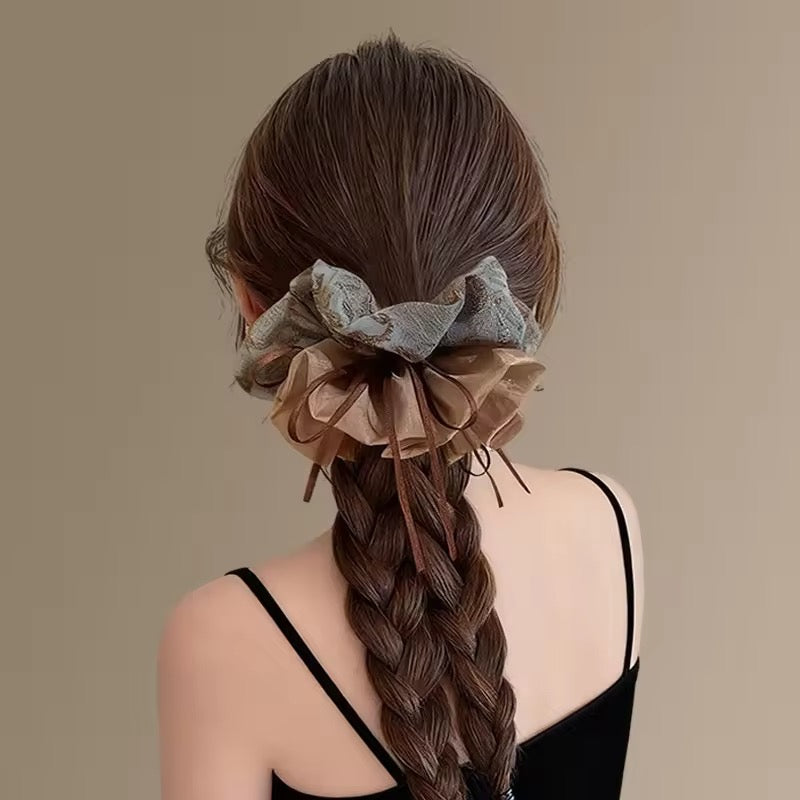 Ivressa Scrunchie