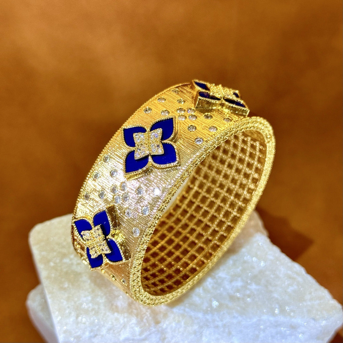 Vespera Enamel Clover Cuff Bracelet (Gold)