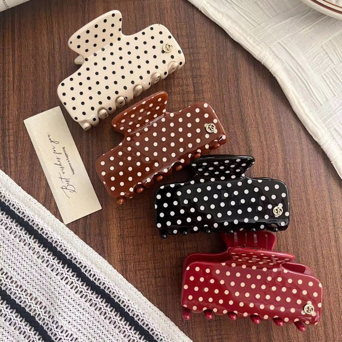 Dottie Square Claw Clip