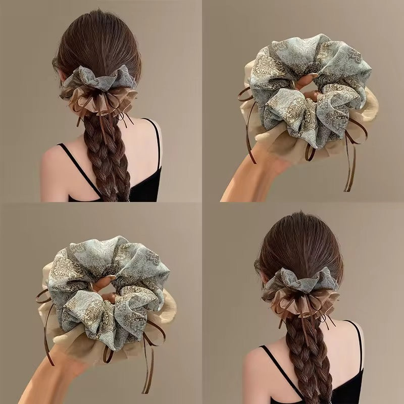 Ivressa Scrunchie