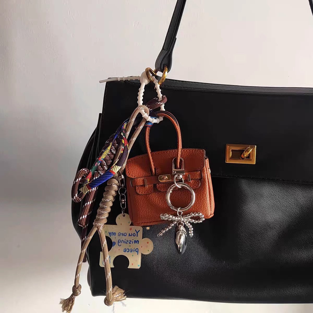 Davina Bag Charm (Brown)