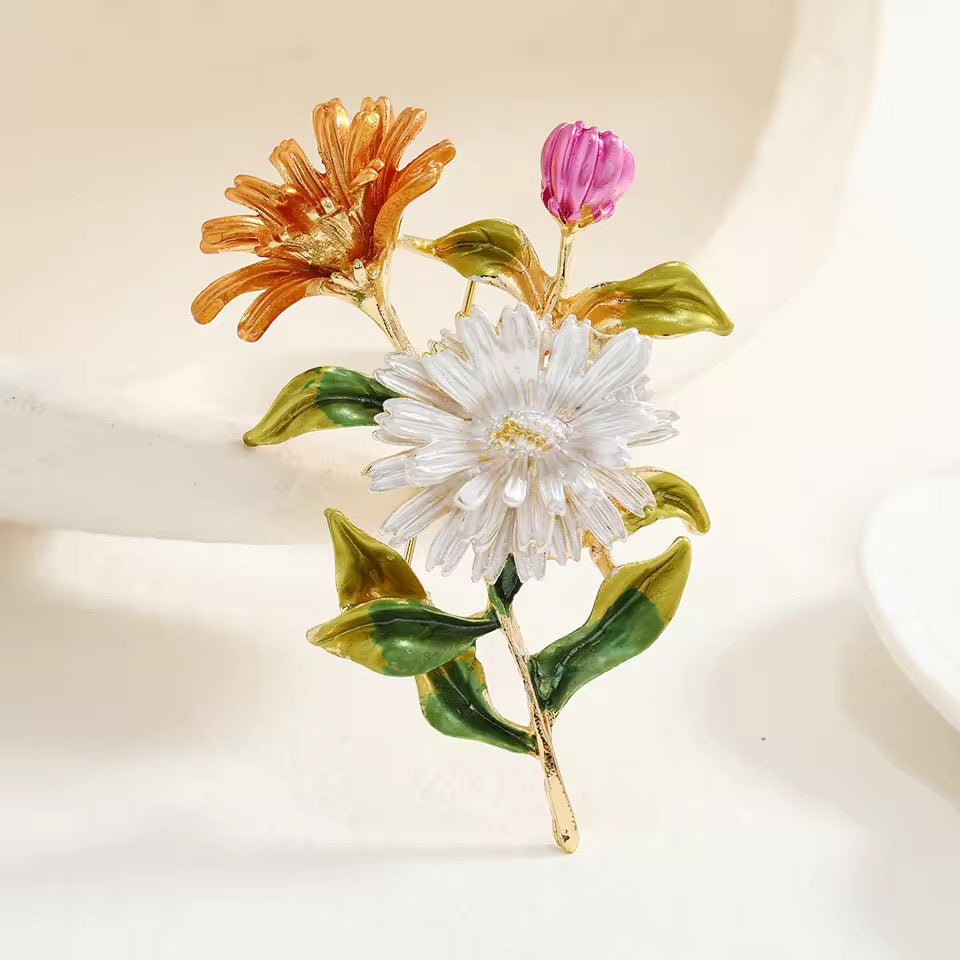 Daisy Bloom Brooch