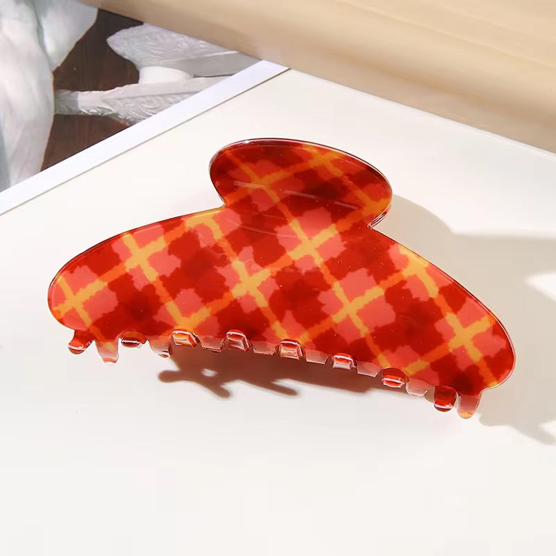 Praline Claw Clip