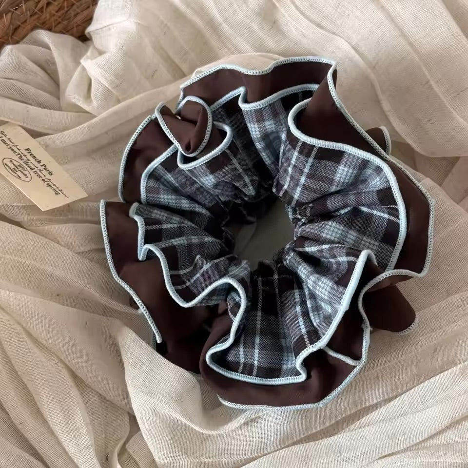 Clara Scrunchie