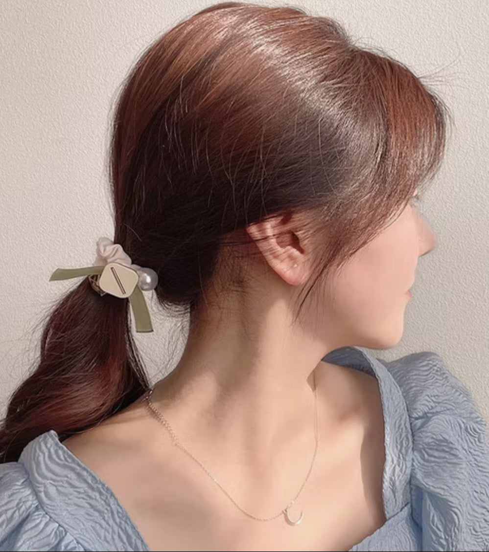 Pearl Whirl Hair Tie