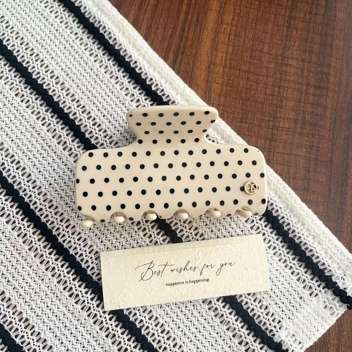 Dottie Square Claw Clip