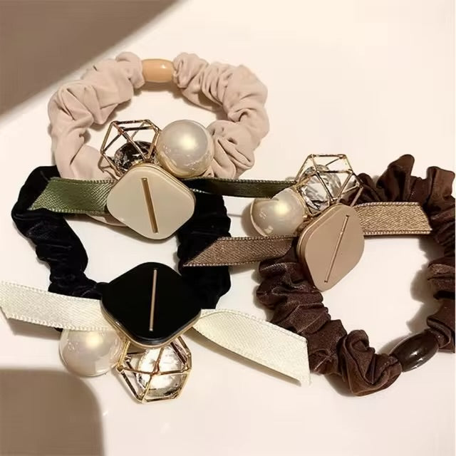 Pearl Whirl Hair Tie