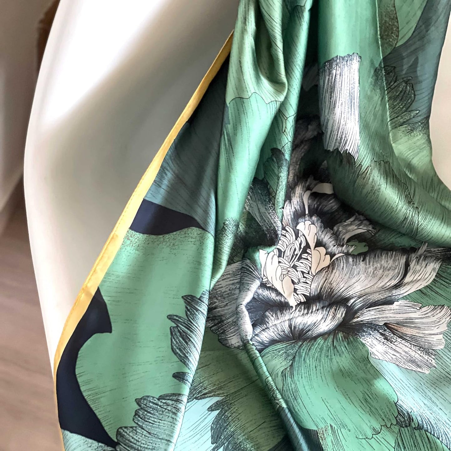 Gardenia Silk Stole
