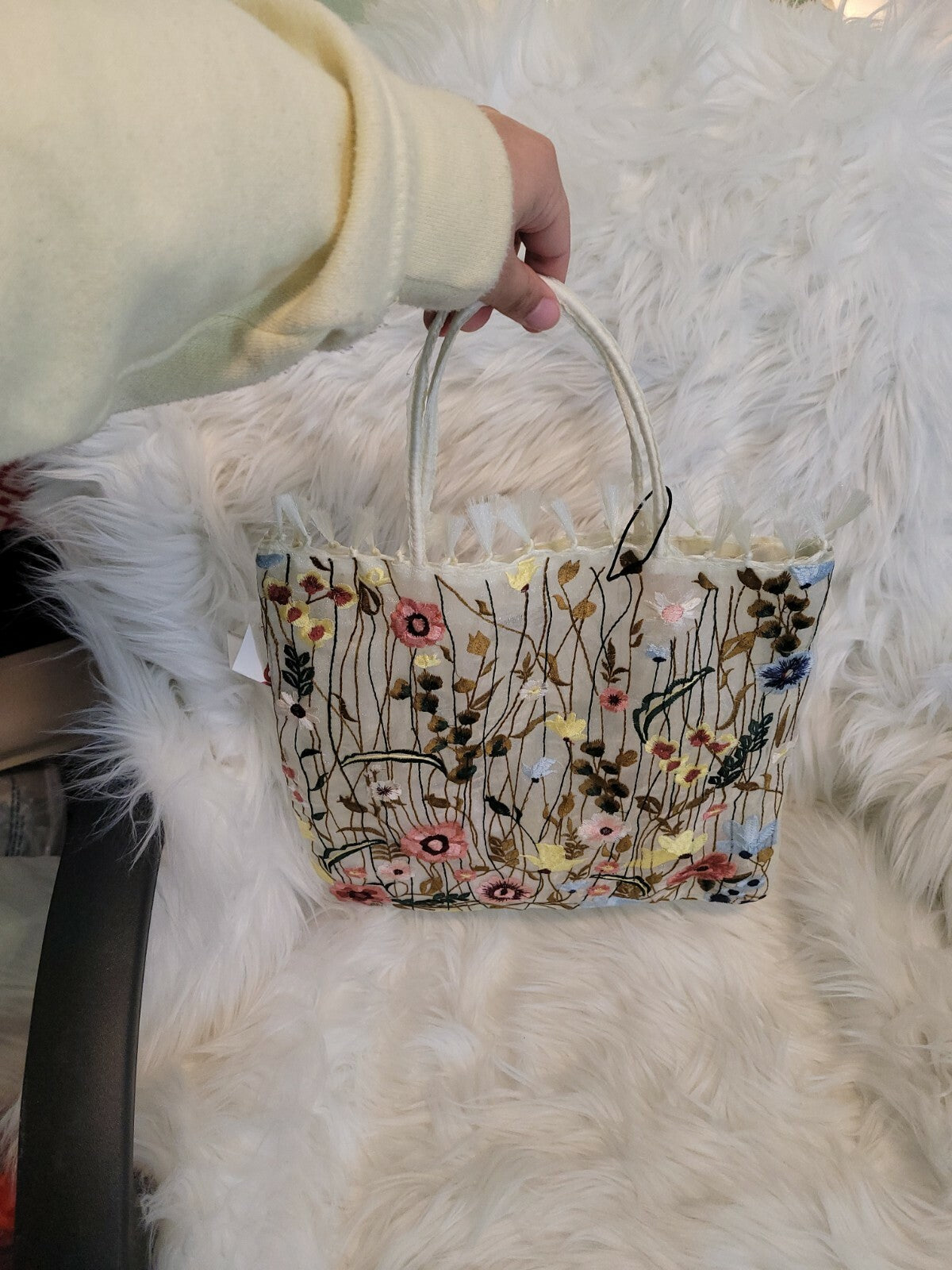 Aeloria Embroidered Shopper