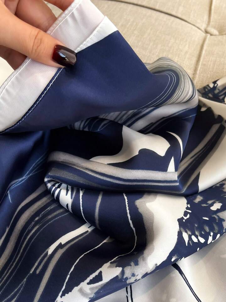 Sketch Petal Silk Stole