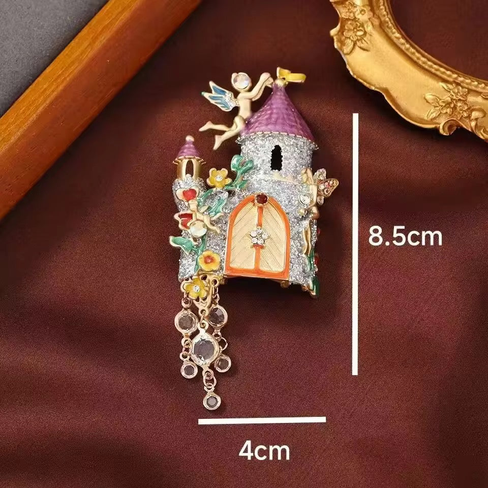 Pixie Nook Brooch