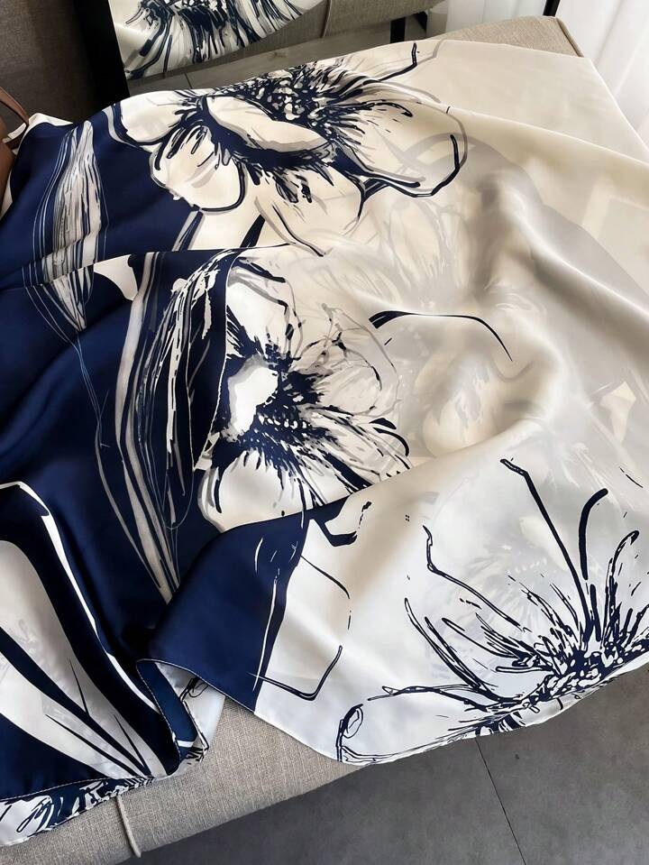Sketch Petal Silk Stole