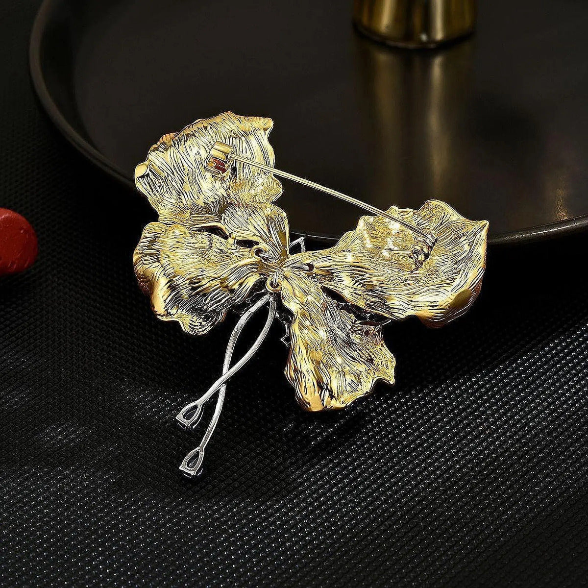 Flutura Zirconia Brooch
