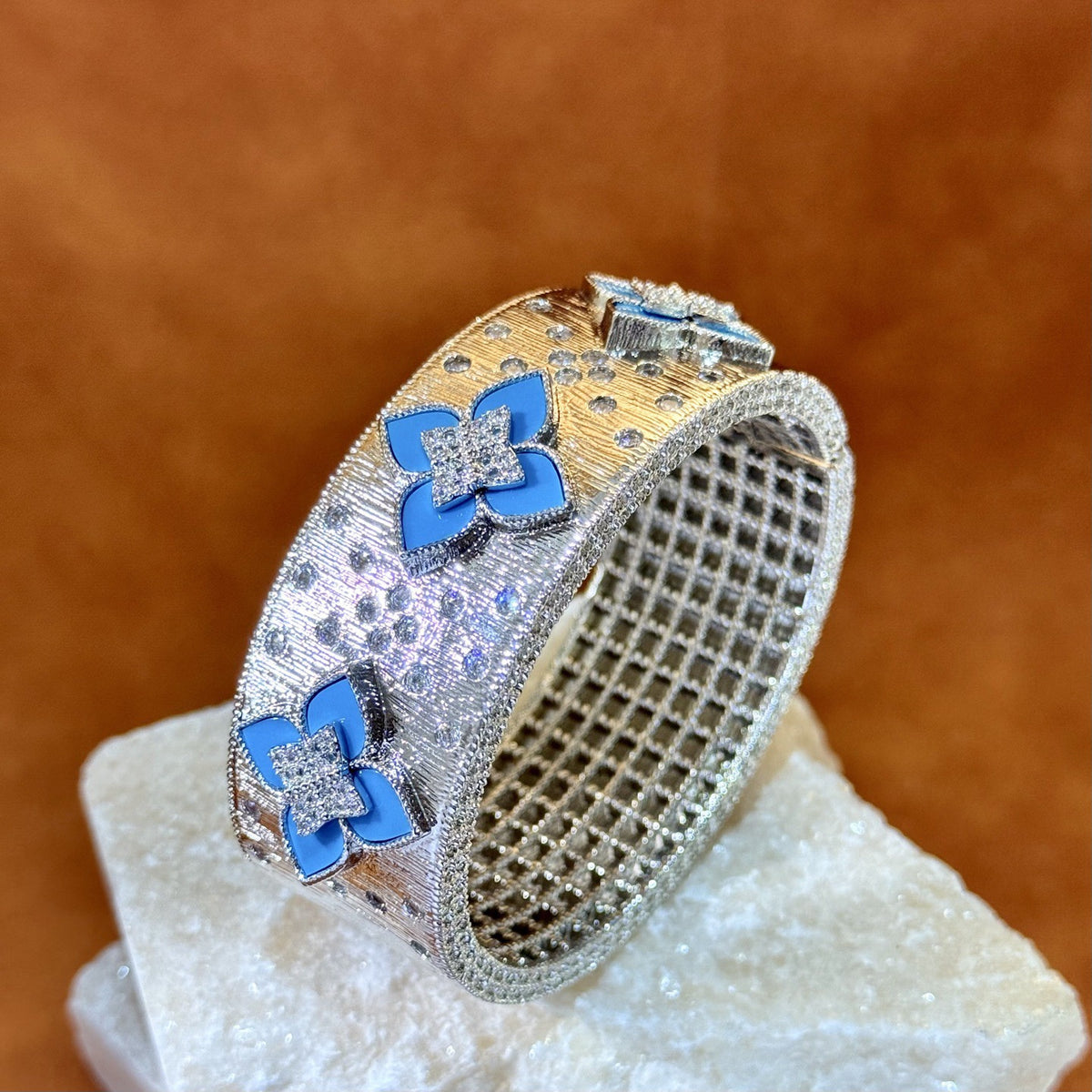 Vespera Enamel Clover Cuff Bracelet (Silver)