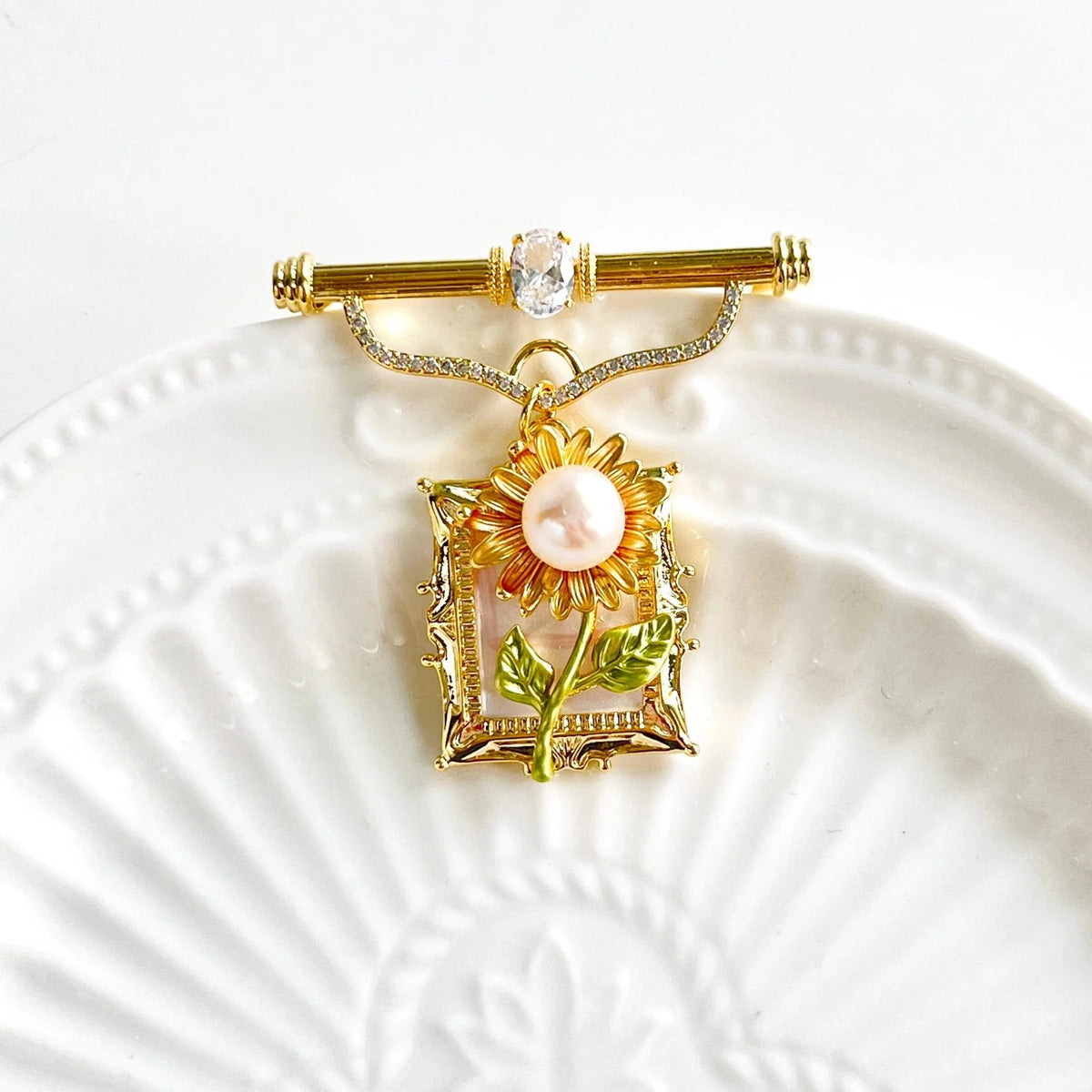 Sunlit Basket Brooch