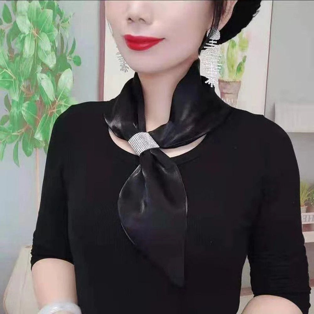 Arabelle Raven Collar Scarf