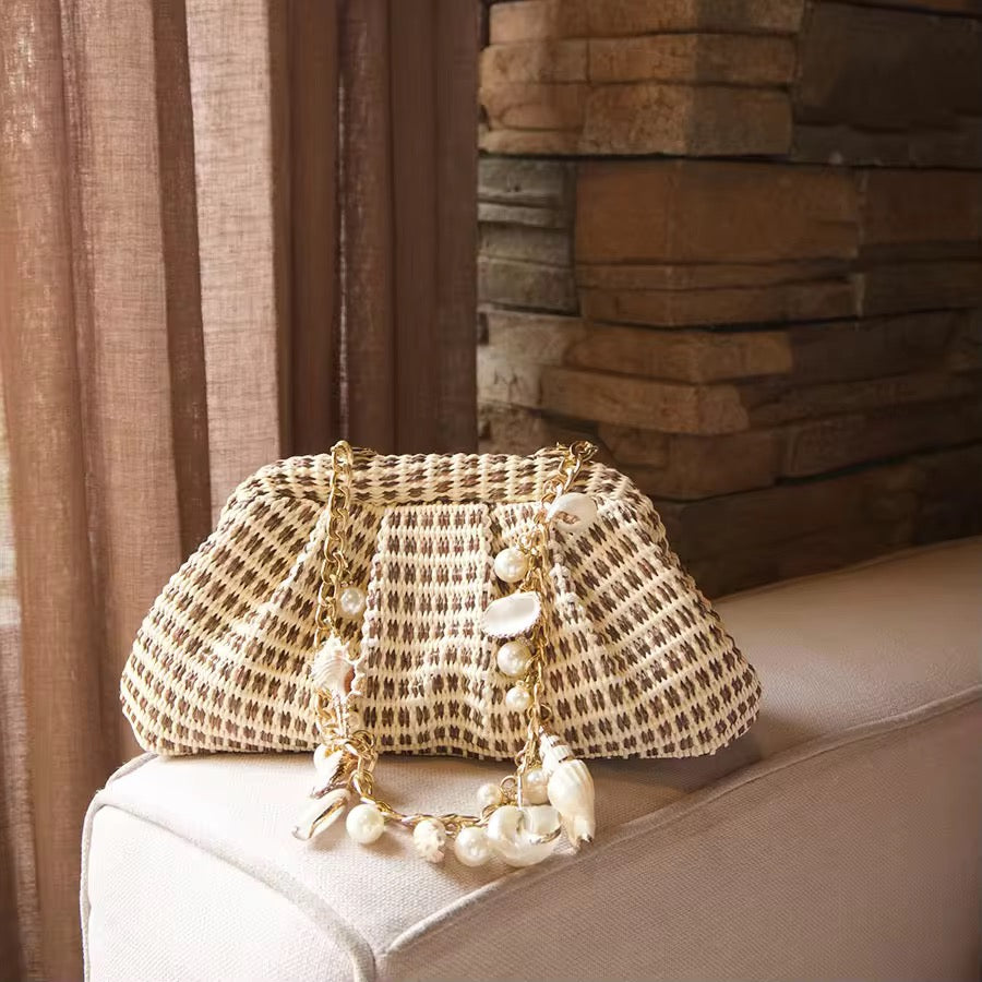 Ielora Evening Bag With Shell Chain