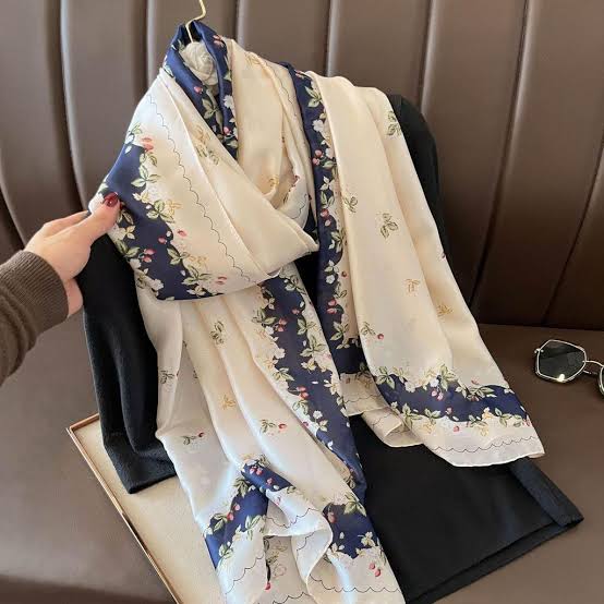 Wild berry Silk Stole