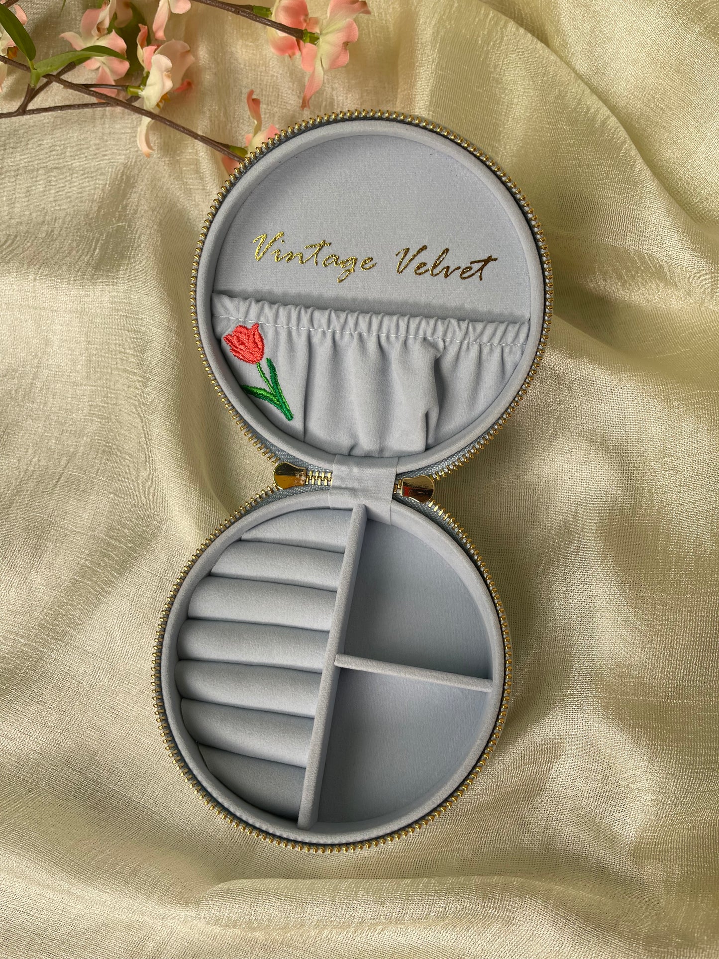 Pine Round Embroidered Jewelry Box