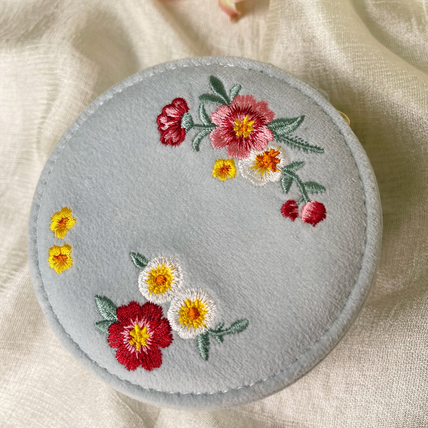 Pine Round Embroidered Jewelry Box