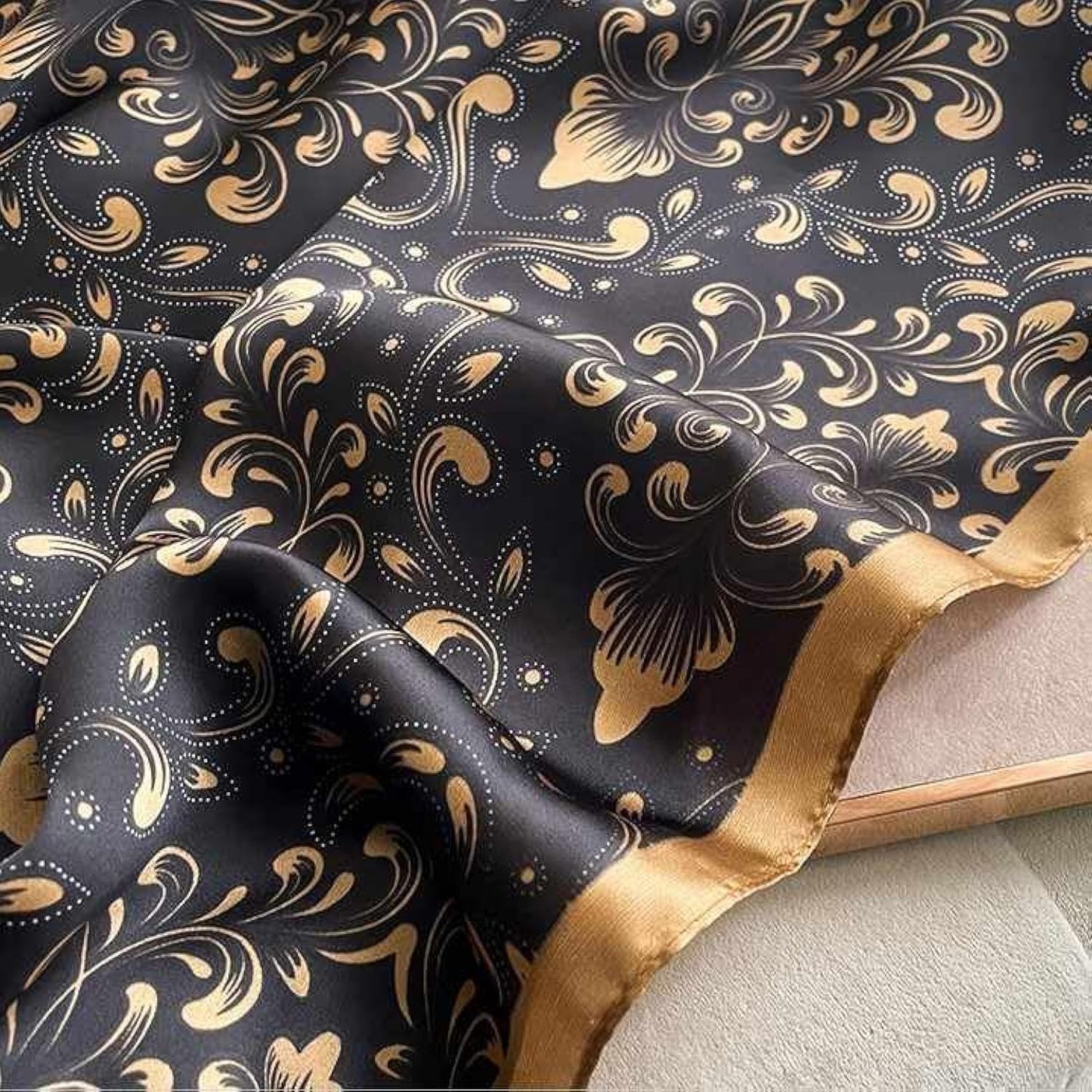 Hazel pie Silk Stole