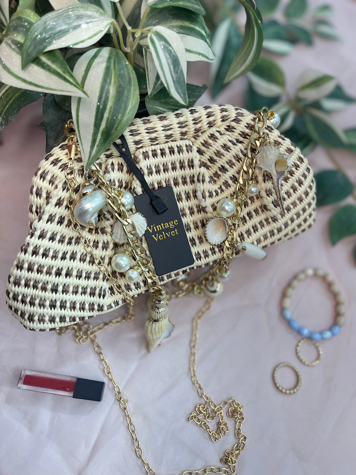 Ielora Evening Bag With Shell Chain