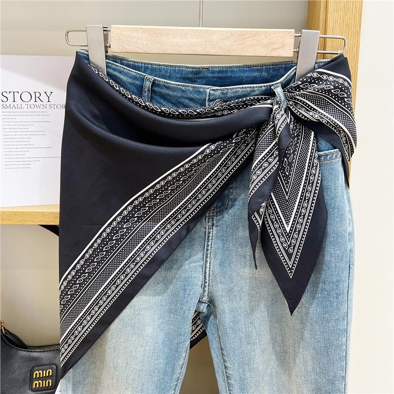 Shadow Stich Triangle/Waist Scarf