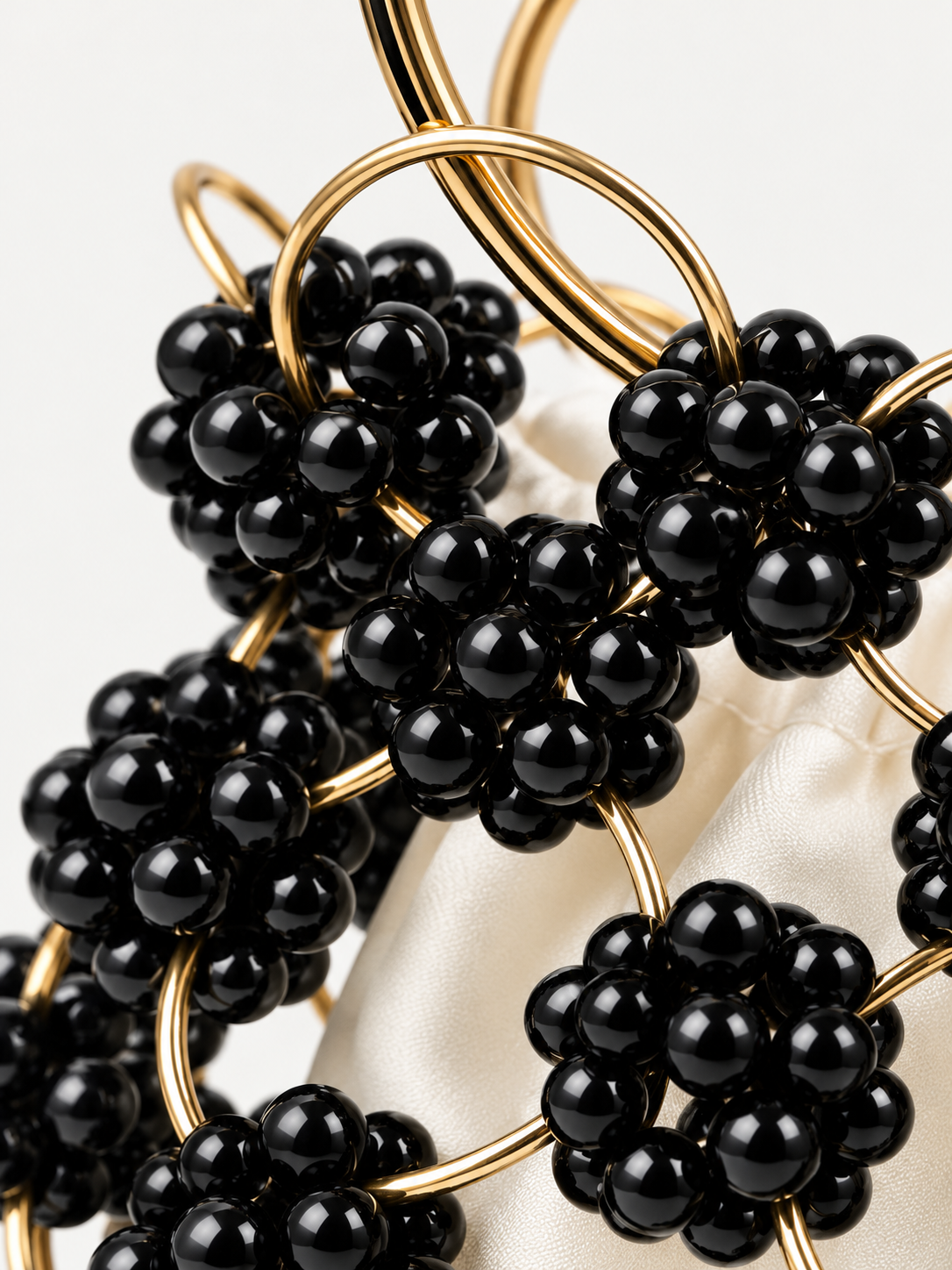 Aurette Pearl Evening Bag (Black)