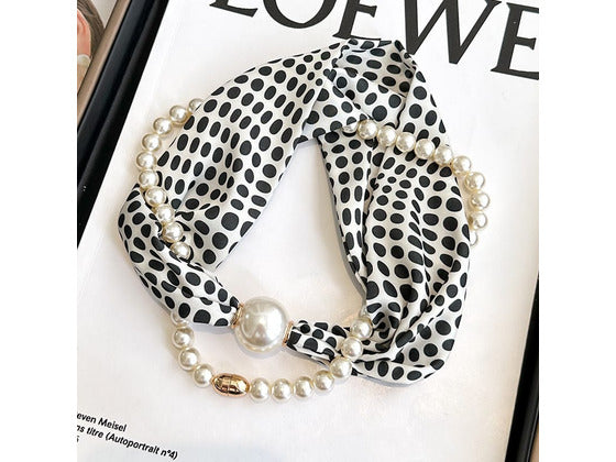 Dotelle Magnetic Buckle Scarf with Pearl