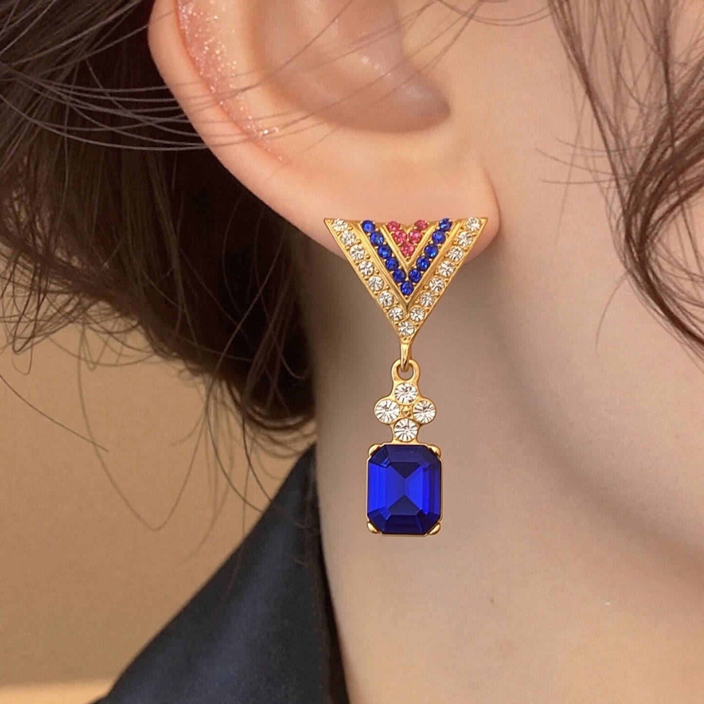 Elarise Blue Zirconia Antique Earrings