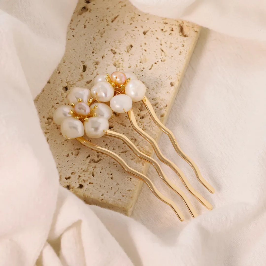 Pherali Freshwater Pearl Haircomb