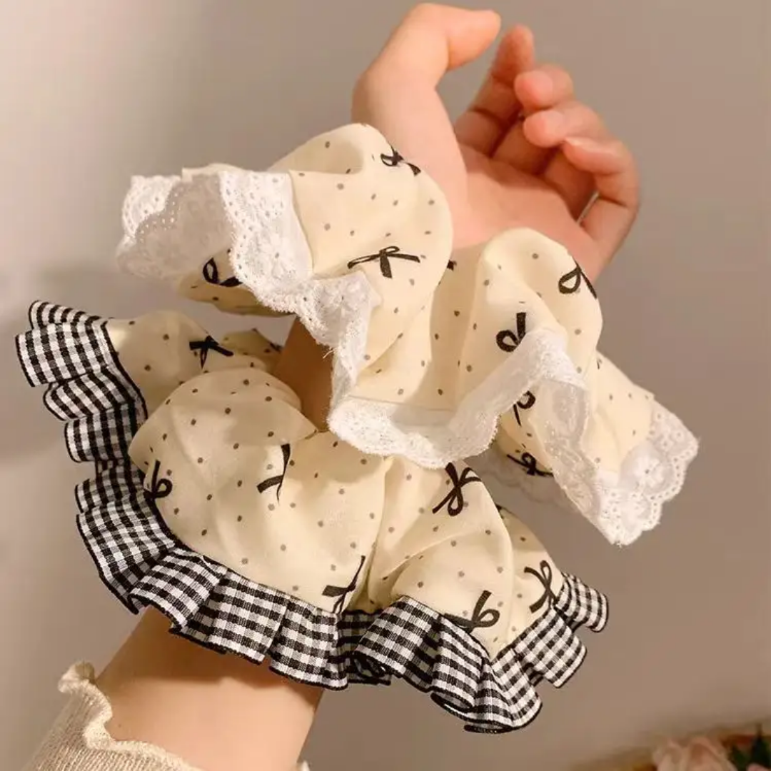 Dainty Scrunchie
