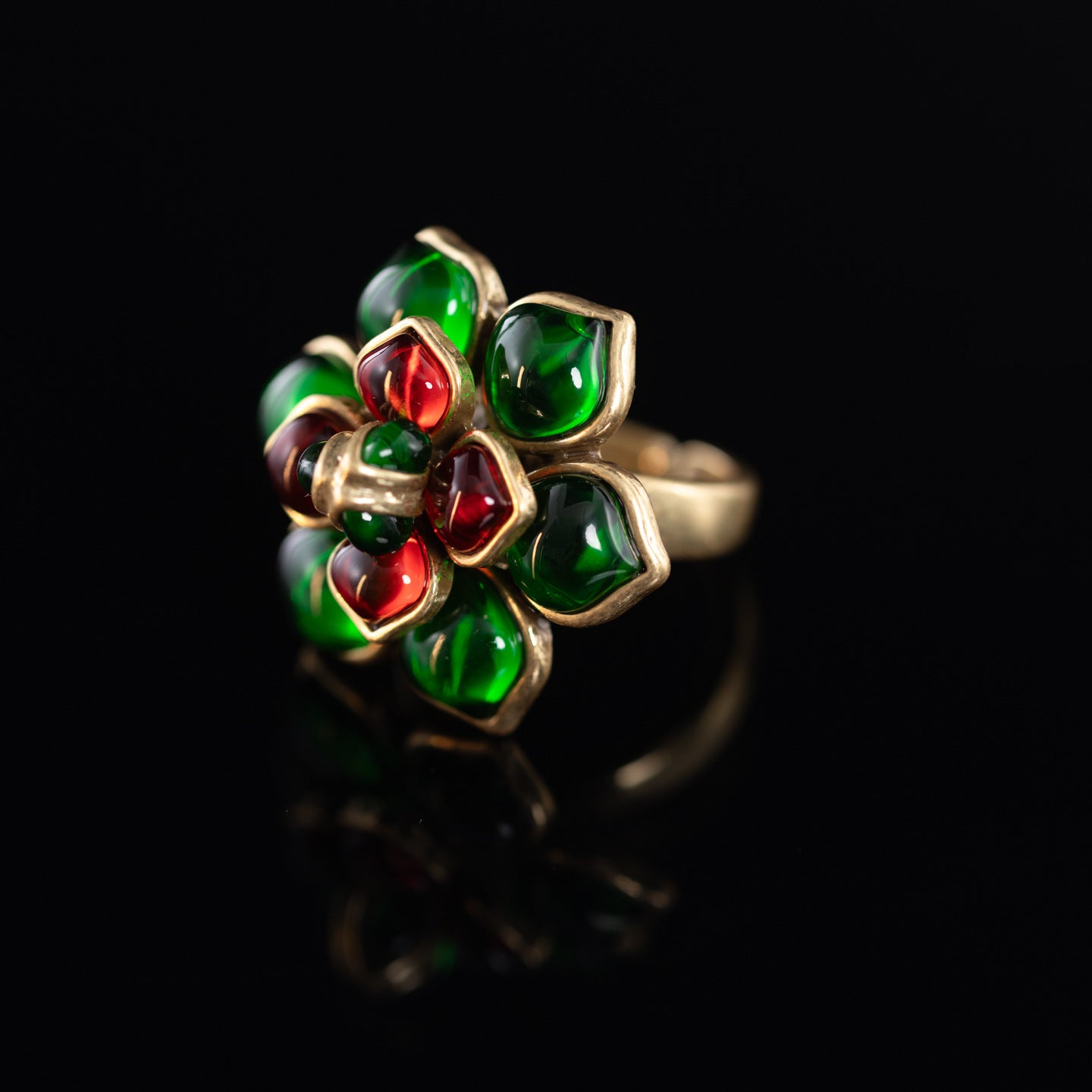 Camellia Antique Ring (Green)