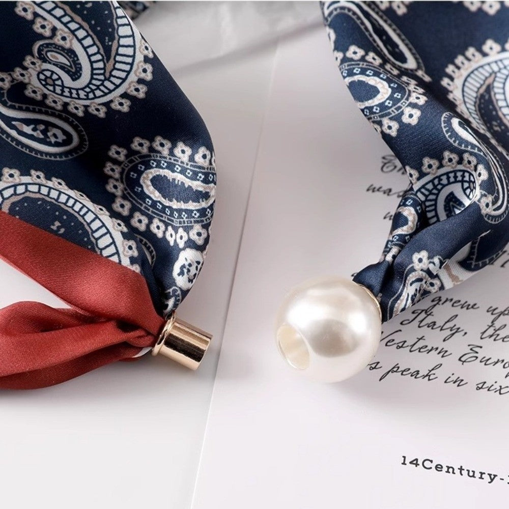 Paisel Magnetic Buckle Scarf with Pearl