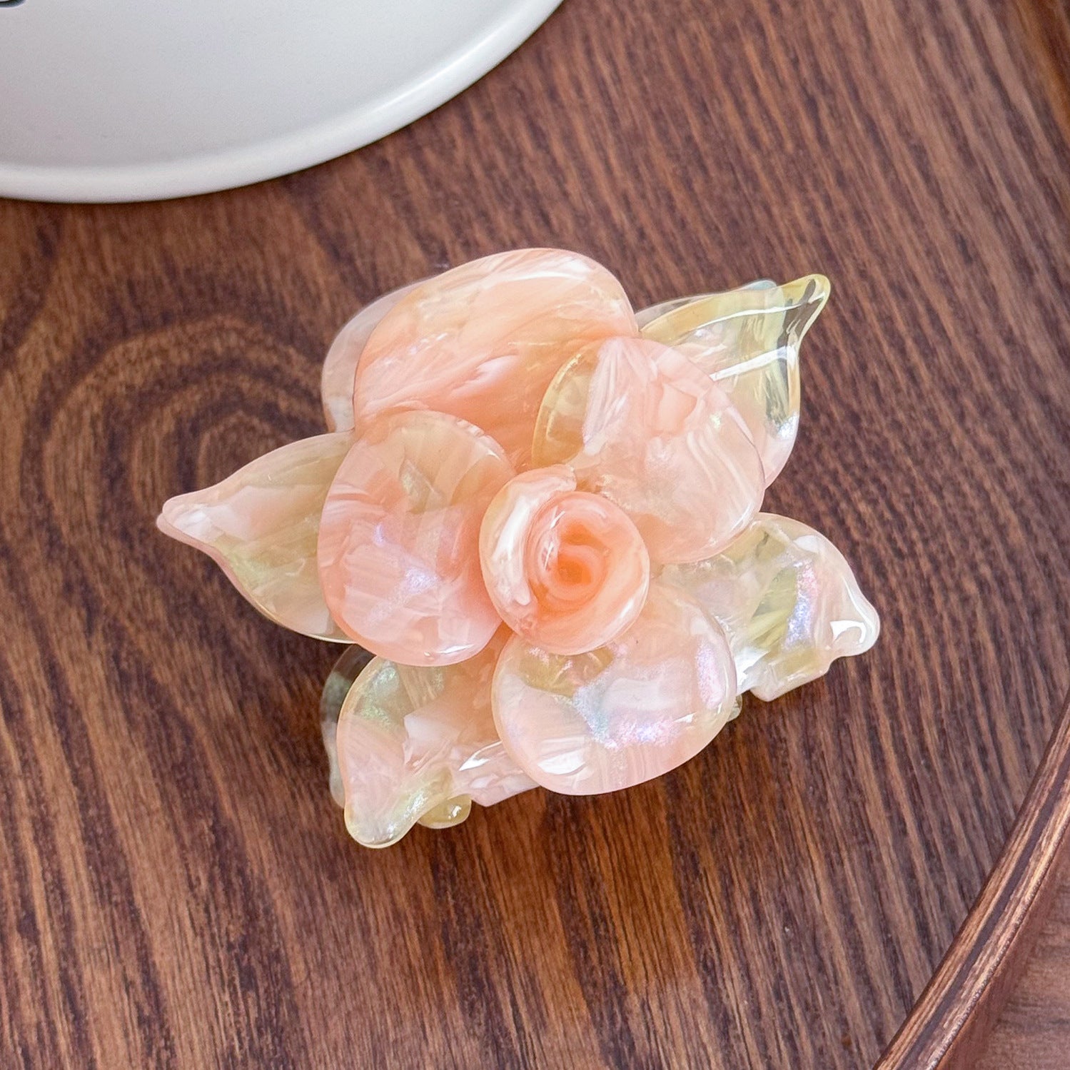 Ylena Claw Clip
