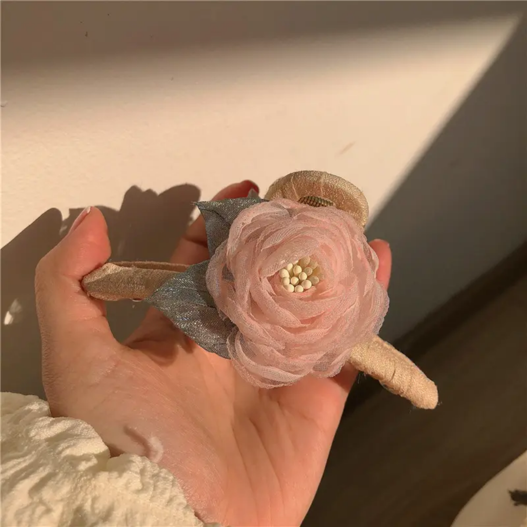 Petaline Claw Clip
