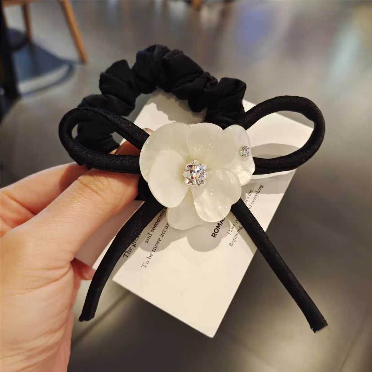 Saphny Hair Tie