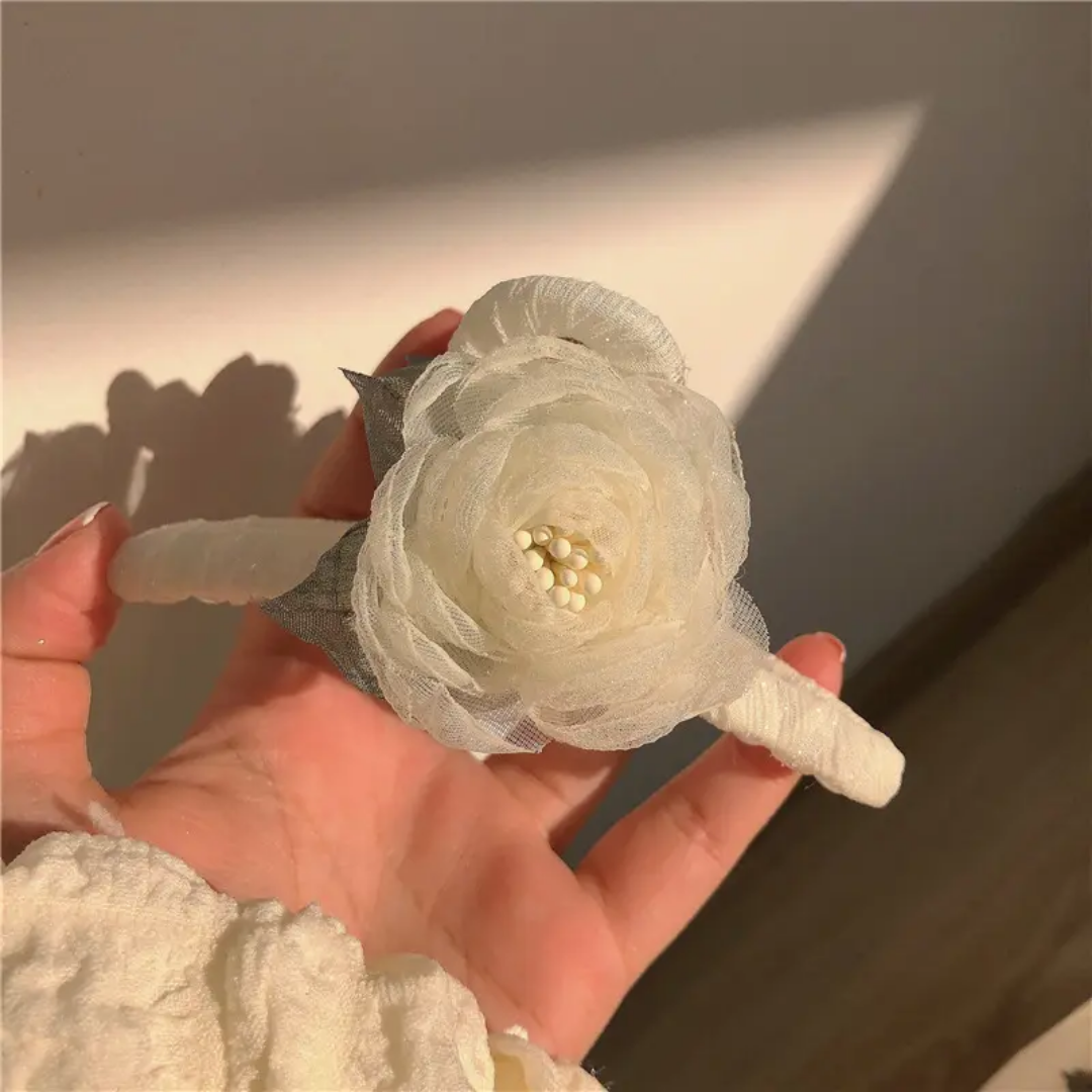 Petaline Claw Clip