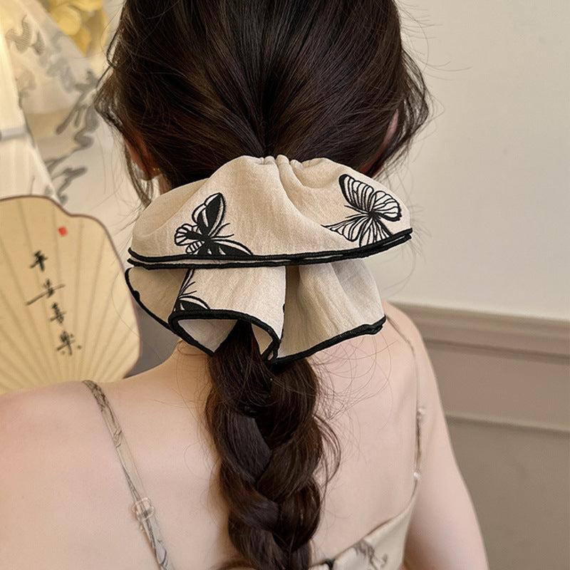 Zyvira Scrunchie
