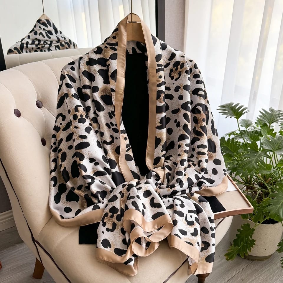 Verse Silk Stole