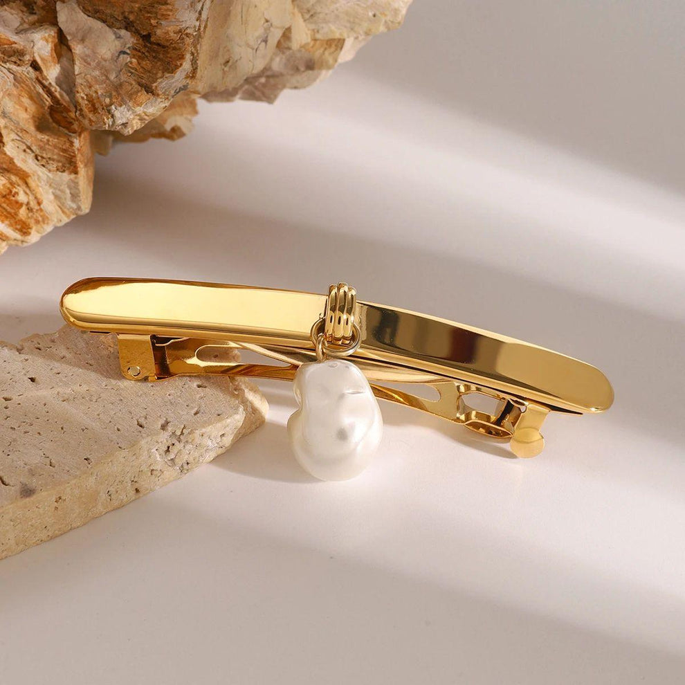Gilded Pearl Baratte Clip