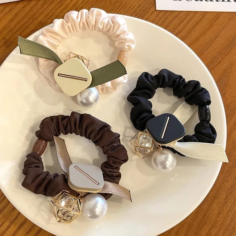 Pearl Whirl Hair Tie