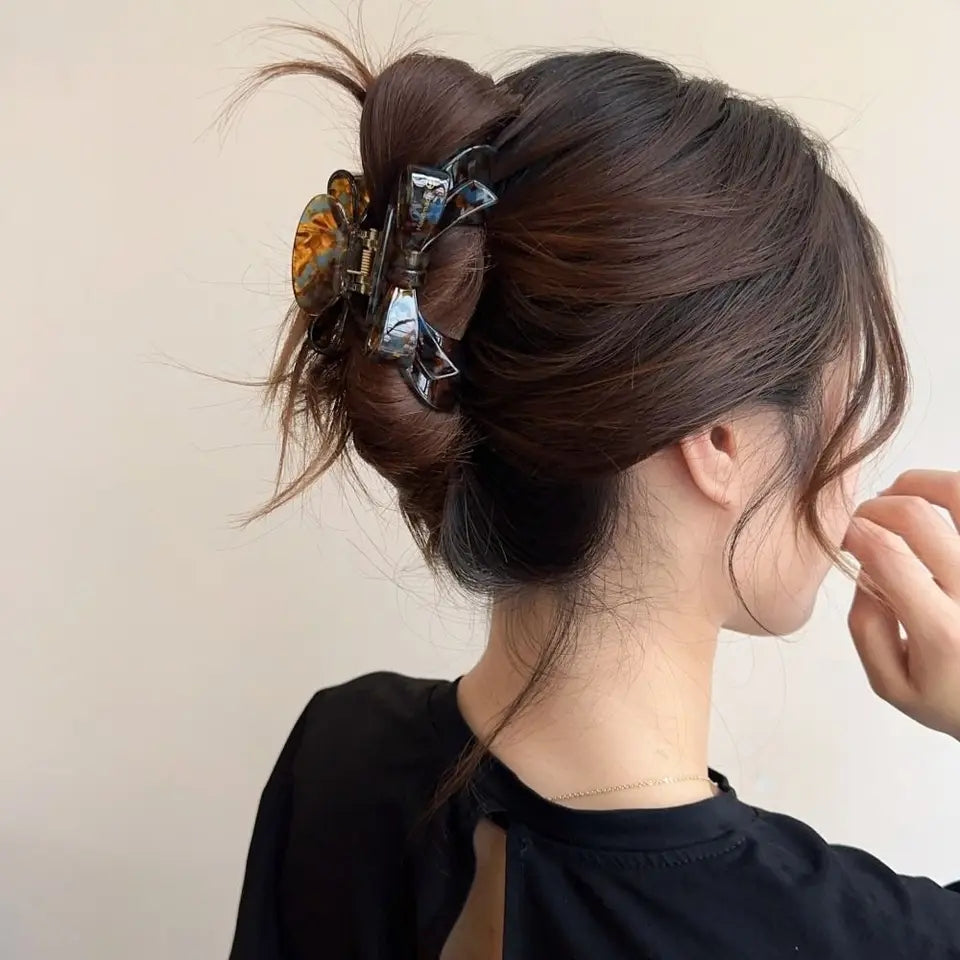 Arielle Claw Clip