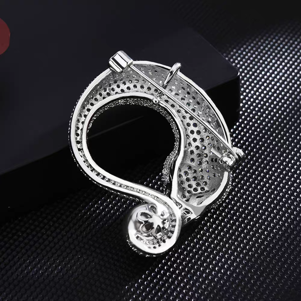 Mystic Paw Zirconia Brooch