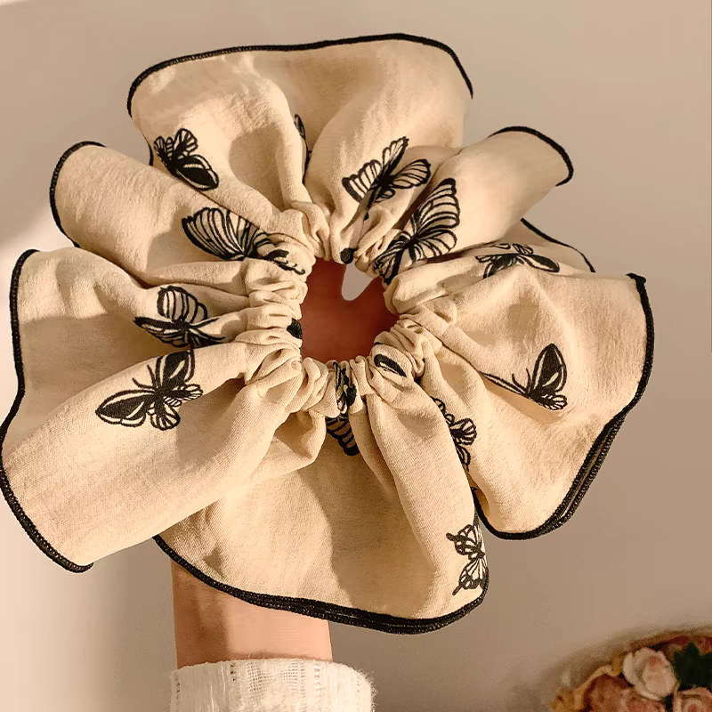 Zyvira Scrunchie